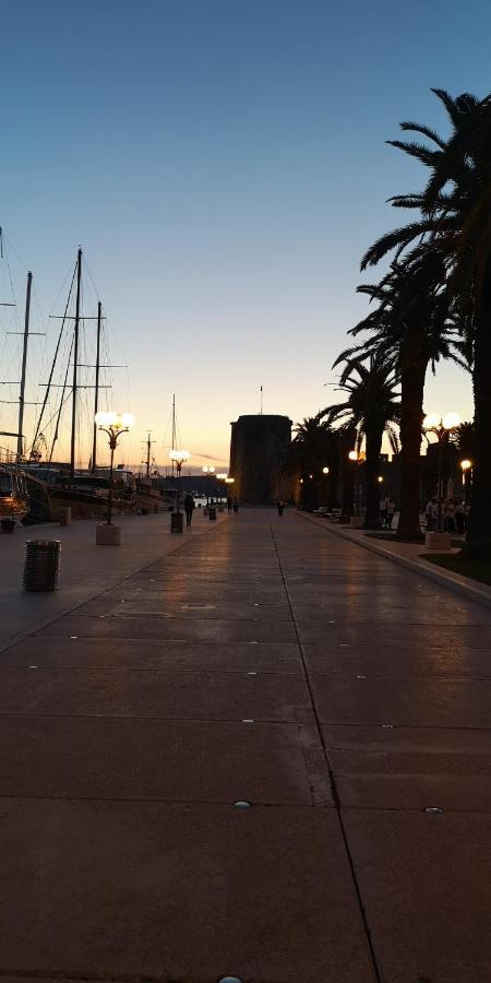 Apartment Okrug Gornji - Trogir With Sea View Luaran gambar