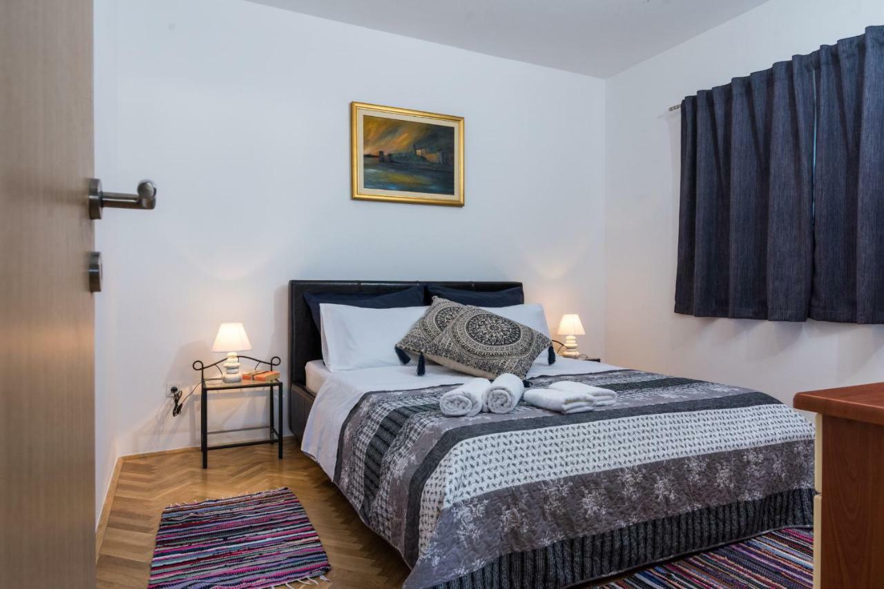 Apartment Okrug Gornji - Trogir With Sea View Luaran gambar