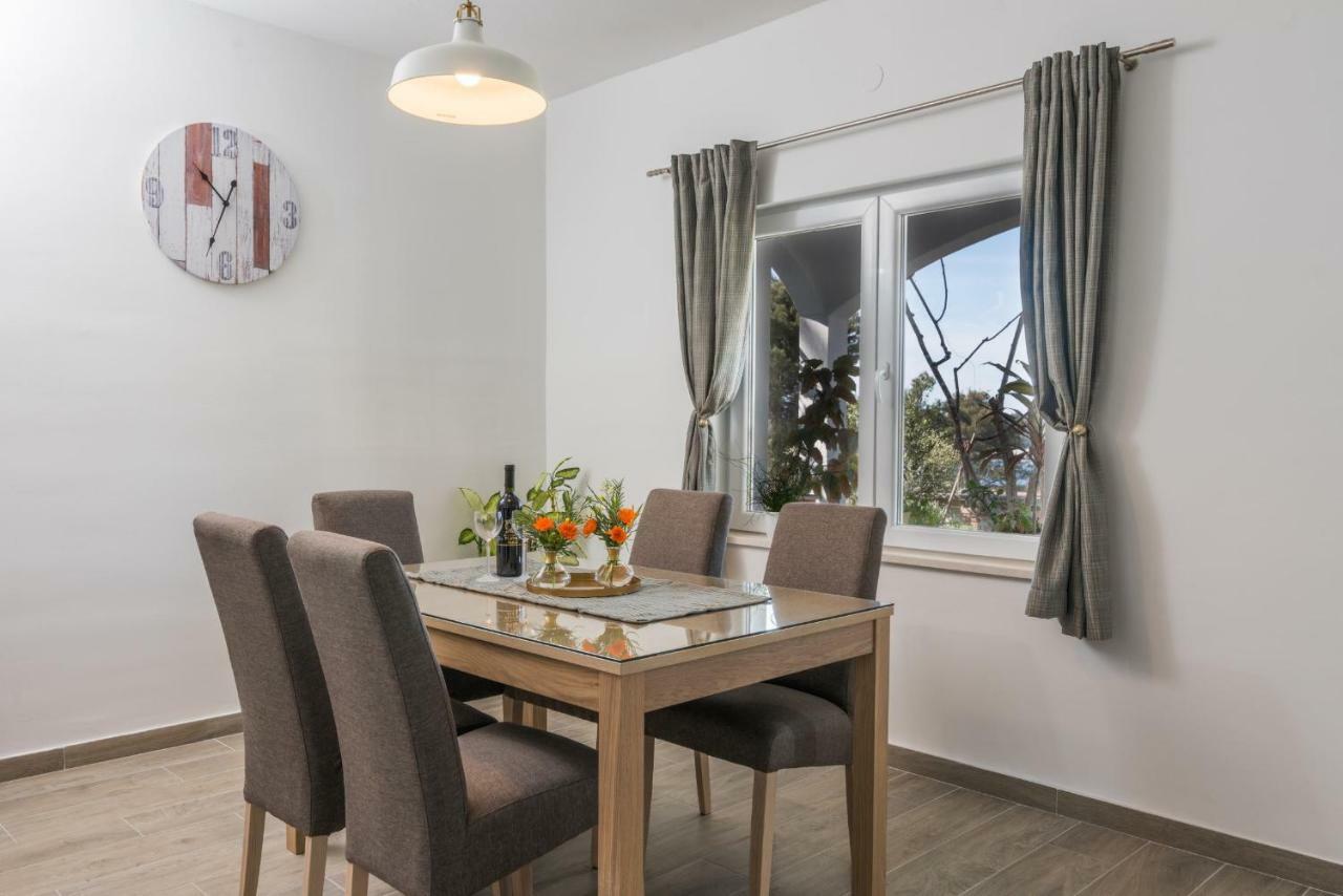 Apartment Okrug Gornji - Trogir With Sea View Luaran gambar