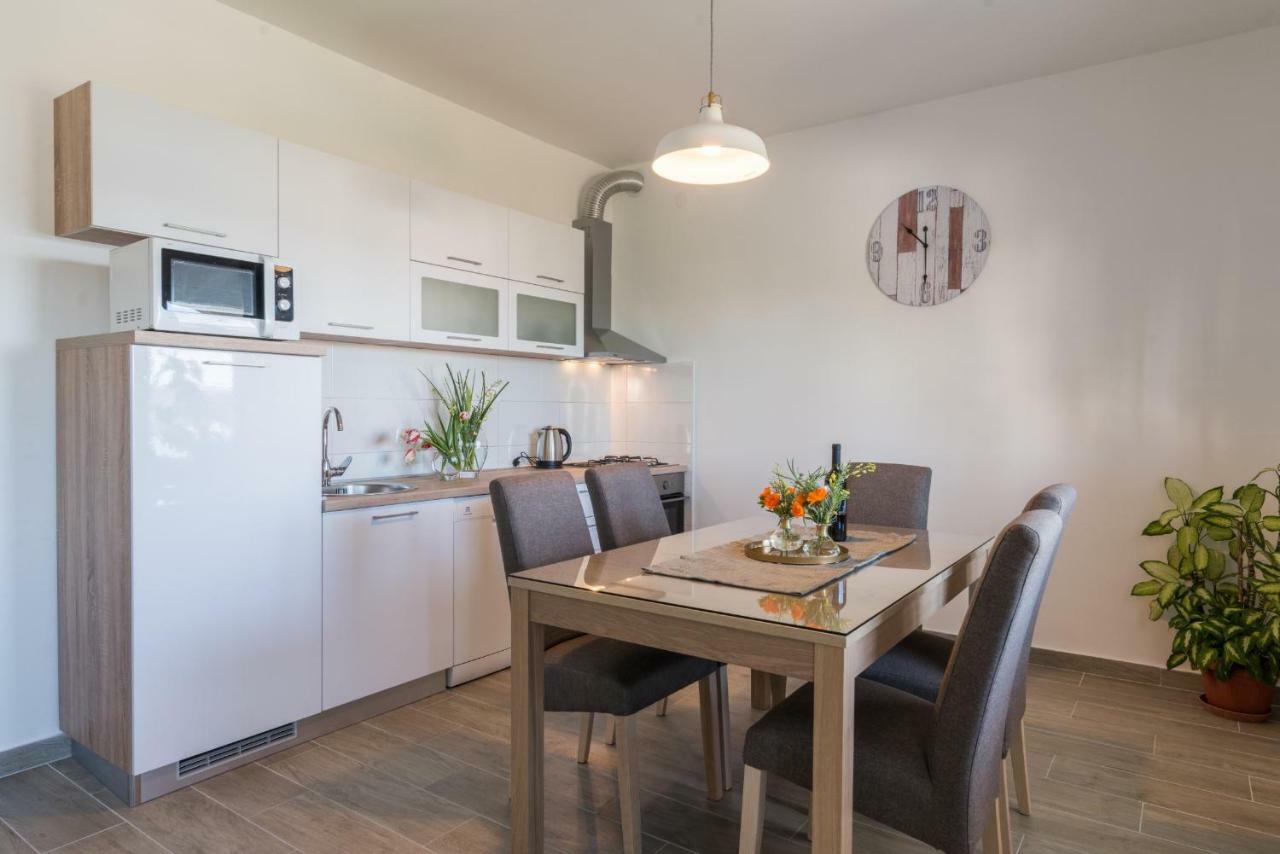 Apartment Okrug Gornji - Trogir With Sea View Luaran gambar