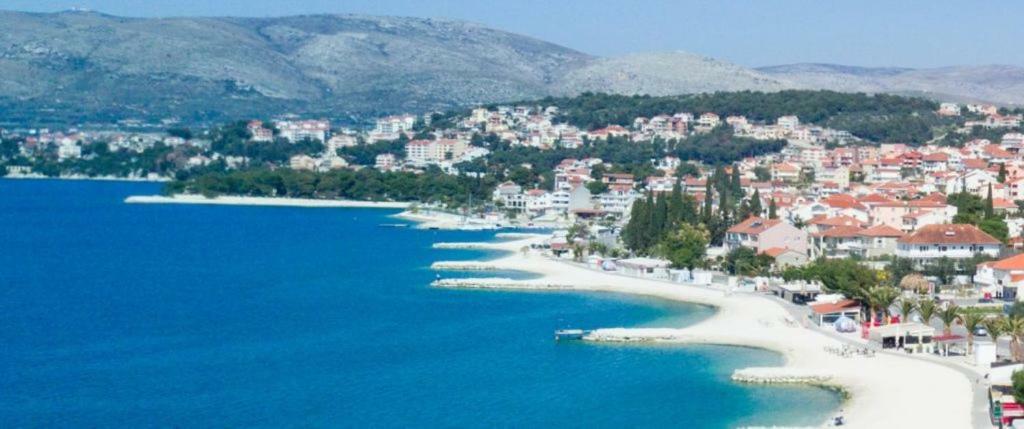 Apartment Okrug Gornji - Trogir With Sea View Luaran gambar