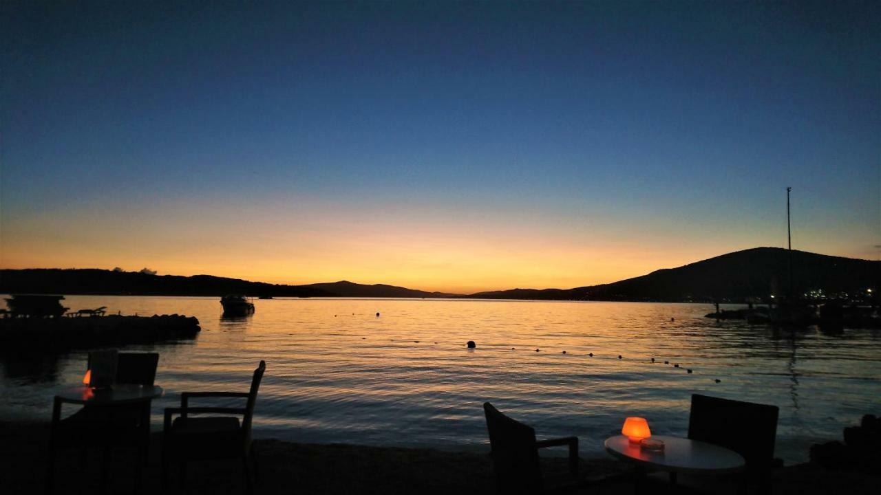 Apartment Okrug Gornji - Trogir With Sea View Luaran gambar